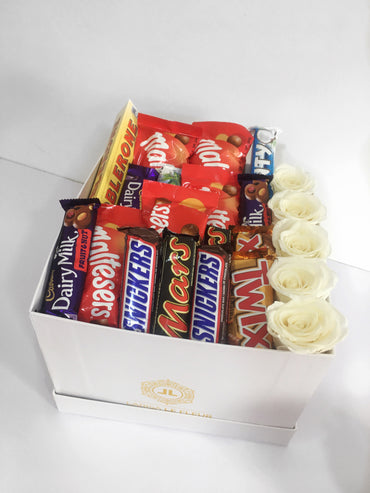 BOX OF 5 ROSES AND MIXED CHOCOLATE