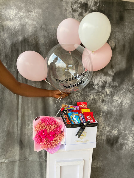 BOUQUET, CHOCOLATE BOX AND CUSTOMIZED BALLONS