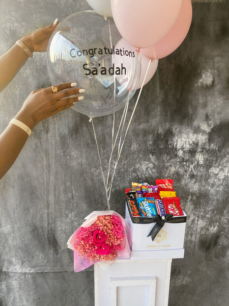 BOUQUET, CHOCOLATE BOX AND CUSTOMIZED BALLONS