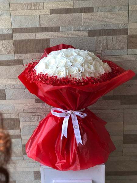 LARGE BOUQUET OF 100 ROSES AND BABY BREATH