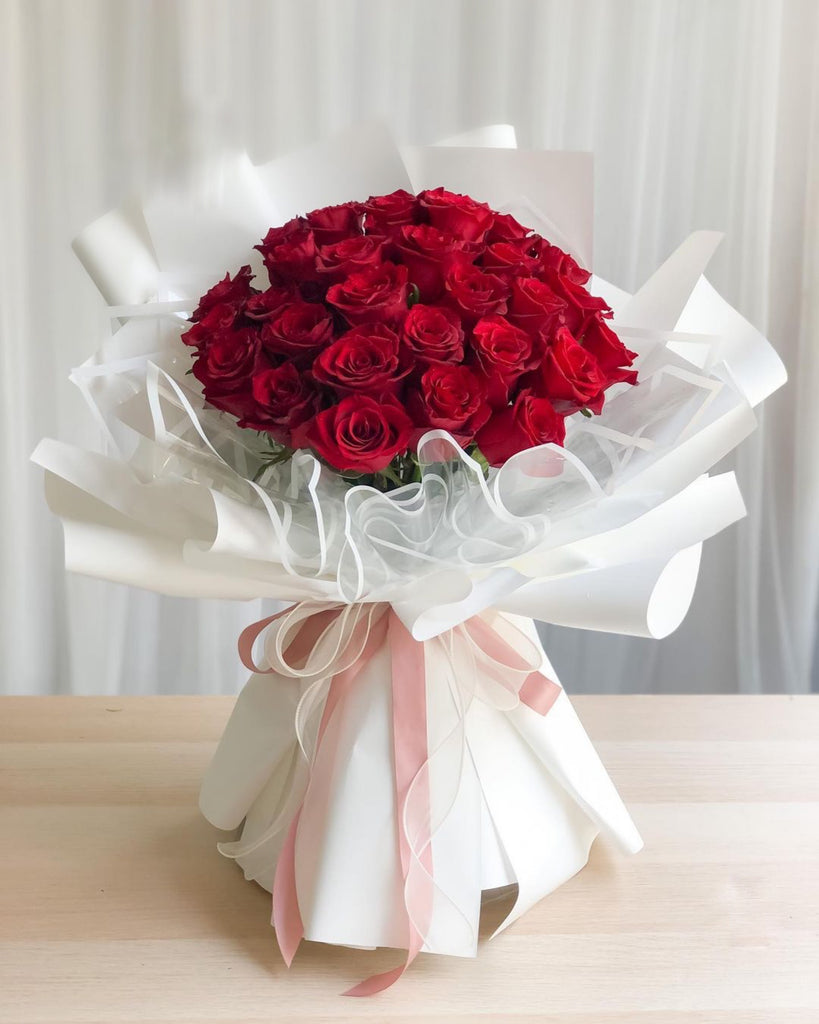 SIMPLE 50 RED ROSES BOUQUET