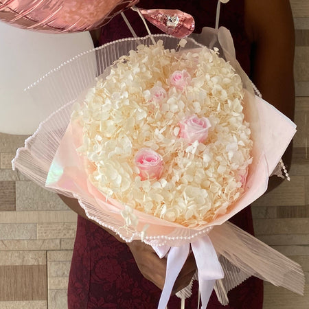 MIXED BOUQUET AND BALLON